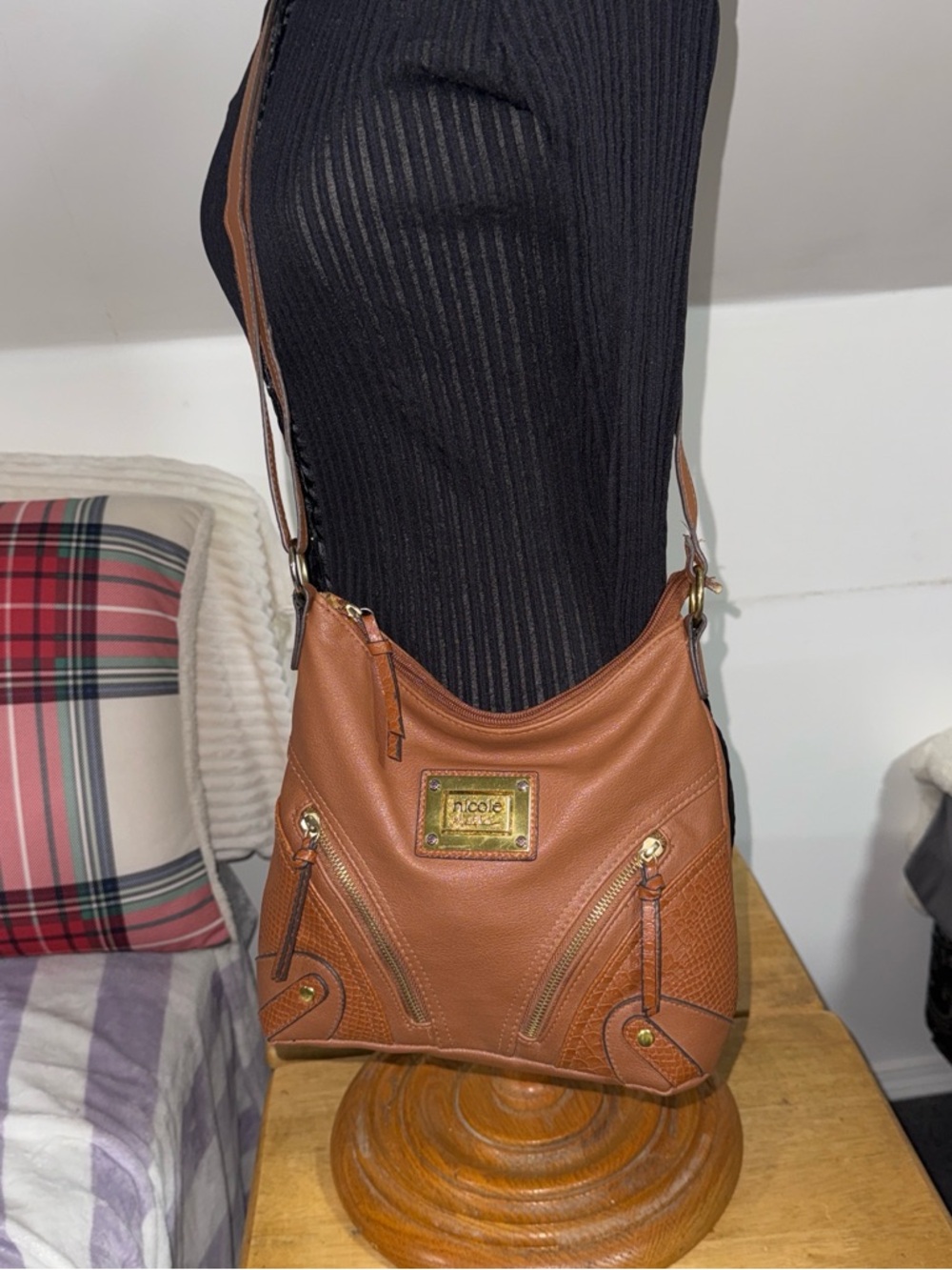 Nicole shoulder bag